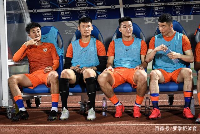 洛杉矶明星云集，各大职业球队纷纷签下顶级球员